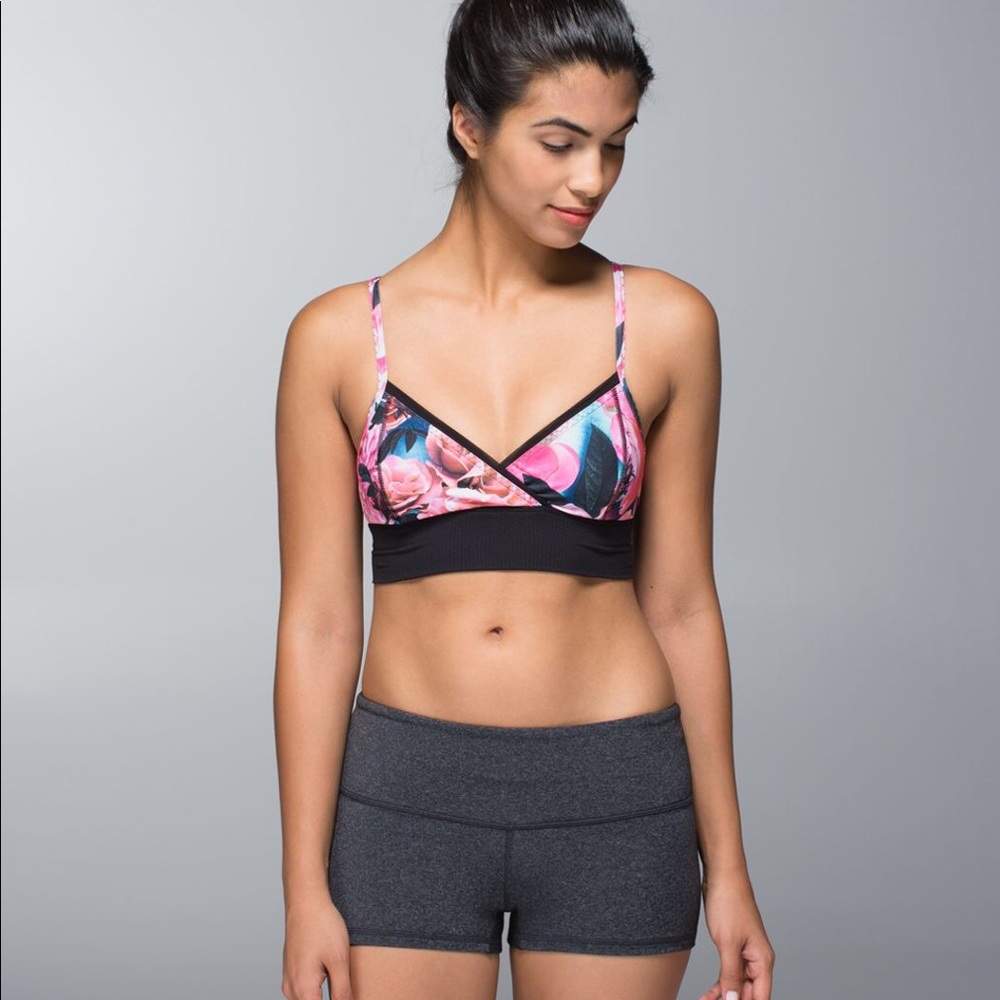 Lululemon Ujjayi Bra Secret Garden/Black